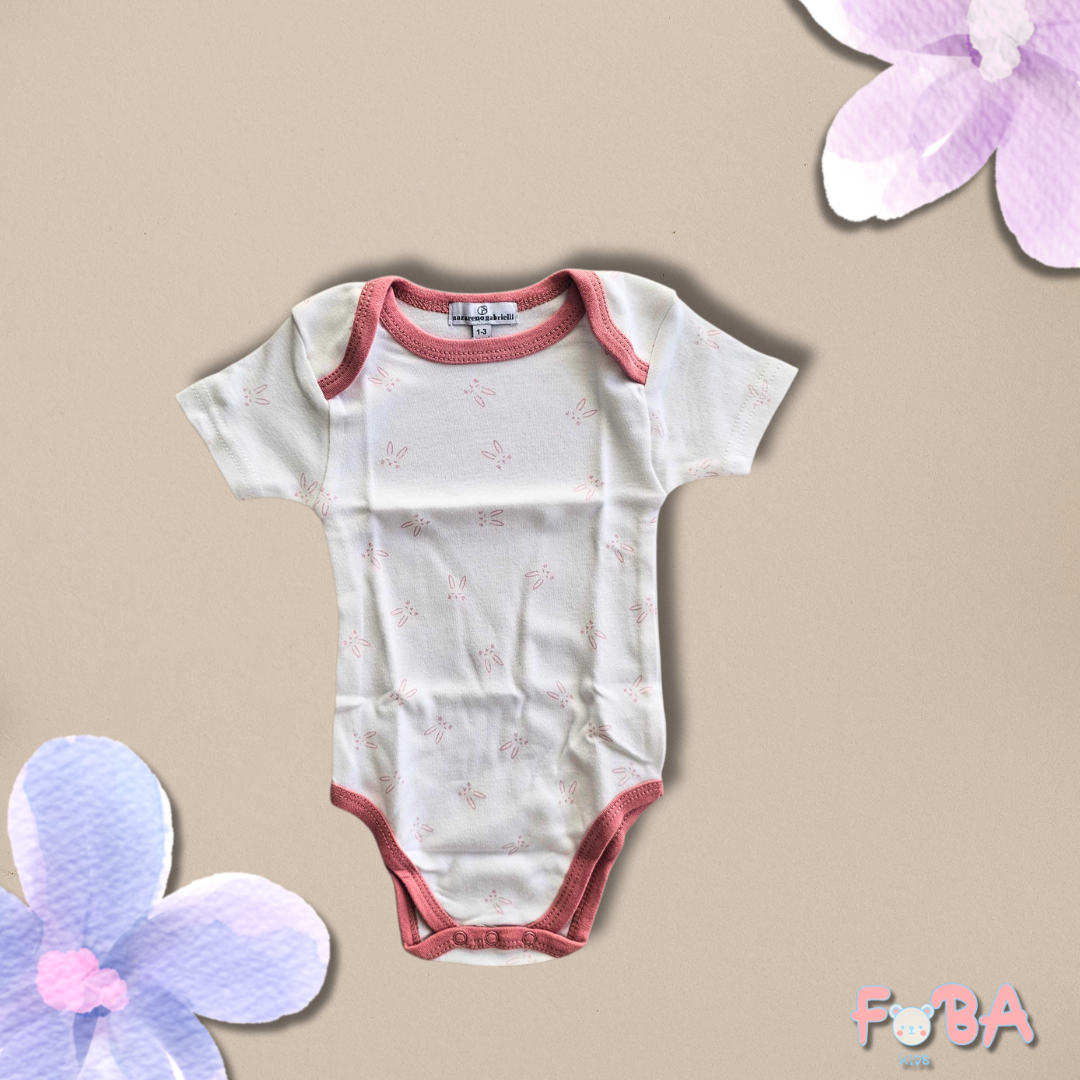 COMPLETO NEONATA ROSA 4 PEZZI – TUTINA, BODY, CUFFIETTA E MUFFOLINE 1-3 MESI - immagine 3