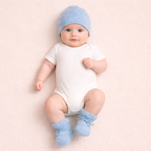 SET IN COTONE CON CAPPELLINO E SCARPINE CIELO