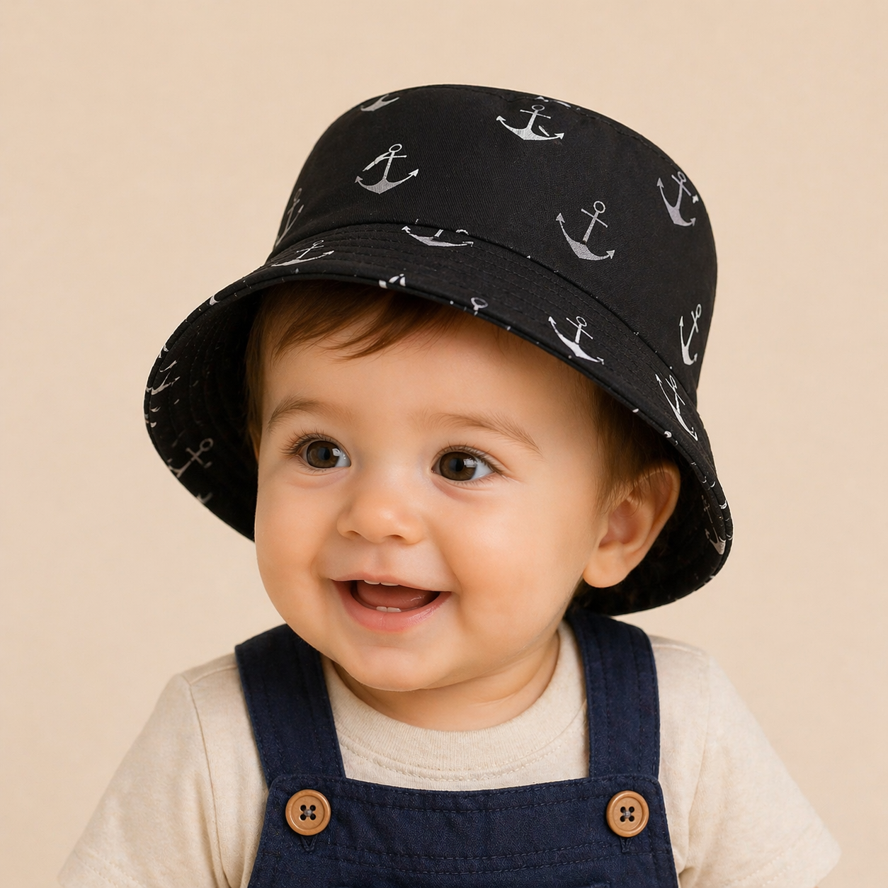 CAPPELLO BUCKET NERO CON STAMPA ANCORA